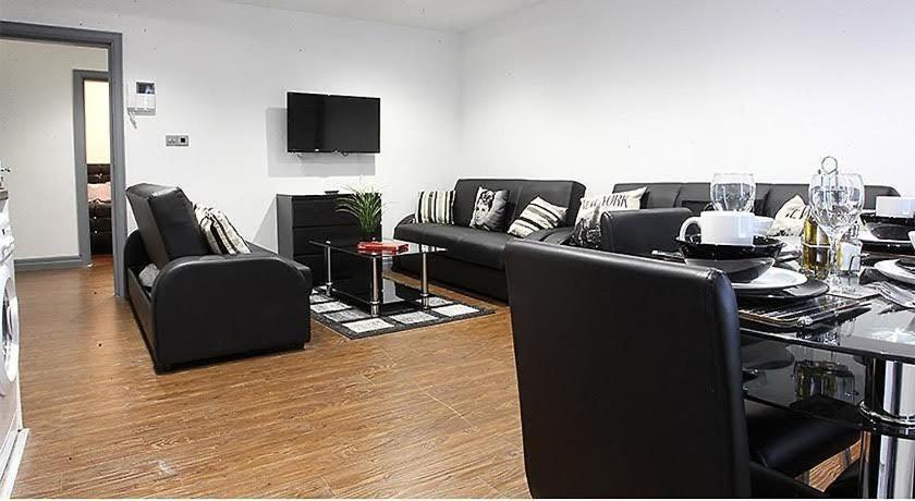 Lewis Apartment In The Heart Of The Northern Quarter Sleeps Up To 12 Manchester Extérieur photo